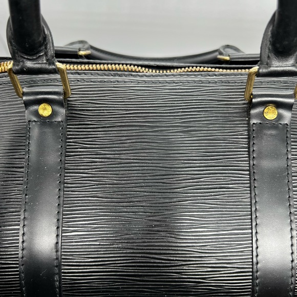 Louis Vuitton AUTHENTIC Epi Keepall 50 PreLoved - Picture 7 of 17